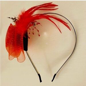 Elegant Red Fascinator Headpiece with Feathers